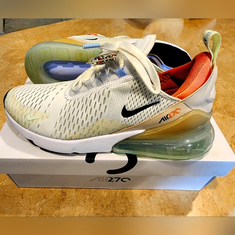 Nike 270 Max SE White/Black/Sanddrift/Pure Platinum/Light Madder Root/Light Mari